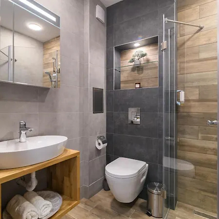 Marine Deluxe * سينتس قسطنطين وهيلينا