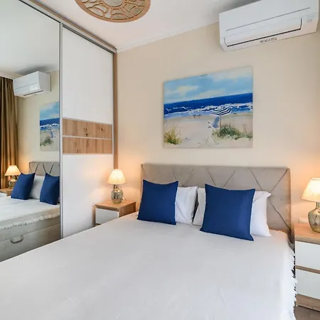 Marine Deluxe سينتس قسطنطين وهيلينا