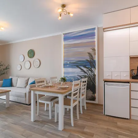 Marine Deluxe * Saints Constantine and Helena