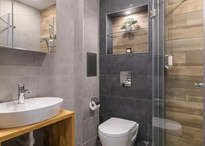 Marine Deluxe * Saints Constantine and Helena